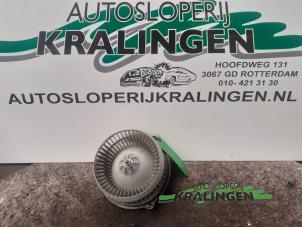 Gebruikte Kachel Ventilatiemotor Honda Stream I (RN) 1.7 16V VTEC Prijs € 50,00 Margeregeling aangeboden door Autosloperij Kralingen B.V.