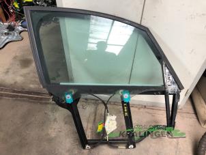 Begagnade Fönstermekanism, 4-dörrars, höger fram Audi A2 (8Z0) 1.4 16V Pris € 70,00 Marginaltabell erbjuds av Autosloperij Kralingen B.V.