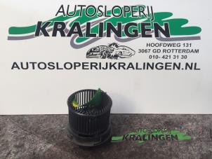 Begagnade Fläktmotor för uppvärmning och ventilation Peugeot 107 1.0 12V Pris € 75,00 Marginaltabell erbjuds av Autosloperij Kralingen B.V.