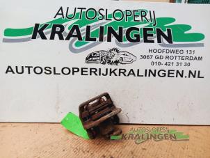 Używane Zacisk hamulcowy prawy tyl Honda CR-V (RD5/6/7/8) 2.0i 16V VTEC Cena € 24,99 Procedura marży oferowane przez Autosloperij Kralingen B.V.