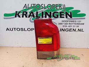 Używane Tylne swiatlo pozycyjne prawe Volvo V70 (SW) 2.4 D5 20V AWD Cena € 50,00 Procedura marży oferowane przez Autosloperij Kralingen B.V.