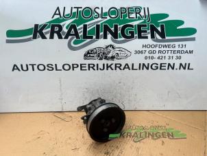 Używane Pompa wspomagania kierownicy BMW 3 serie (E46/4) 318i Cena € 50,00 Procedura marży oferowane przez Autosloperij Kralingen B.V.