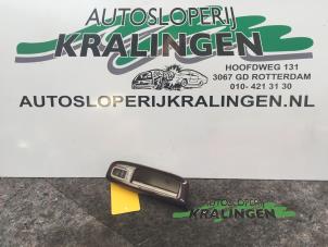 Gebruikte Ruit schakelaar elektrisch Volkswagen Sharan (7M8/M9/M6) 2.0 TDI Prijs € 25,00 Margeregeling aangeboden door Autosloperij Kralingen B.V.