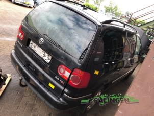 Begagnade Fönstermekanism för bakre dörr, 4-dörrars, höger Volkswagen Sharan (7M8/M9/M6) 2.0 TDI Pris € 24,99 Marginaltabell erbjuds av Autosloperij Kralingen B.V.