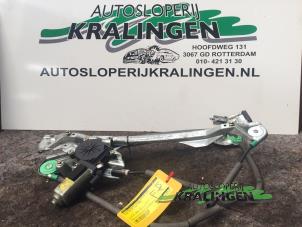 Gebruikte Ruitmechaniek 2Deurs rechts-voor Ford Focus 1 1.4 16V Prijs € 24,99 Margeregeling aangeboden door Autosloperij Kralingen B.V.