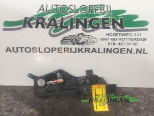 Gebruikte Handgreep Seat Ibiza II (6K1) 1.4 16V Prijs € 25,00 Margeregeling aangeboden door Autosloperij Kralingen B.V.