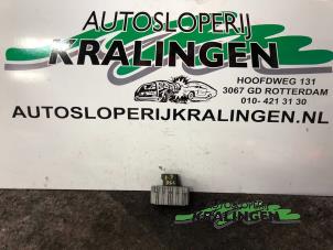 Gebruikte Gloeirelais Opel Astra G (F08/48) 1.7 DTI 16V Eco4 Prijs € 25,00 Margeregeling aangeboden door Autosloperij Kralingen B.V.