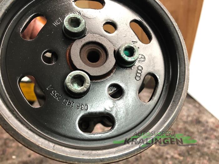Servostyrningspump från en Audi A3 (8L1) 1.8 20V Turbo 2001
