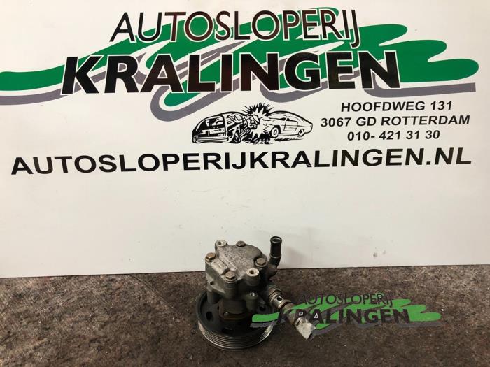 Servostyrningspump från en Audi A3 (8L1) 1.8 20V Turbo 2001