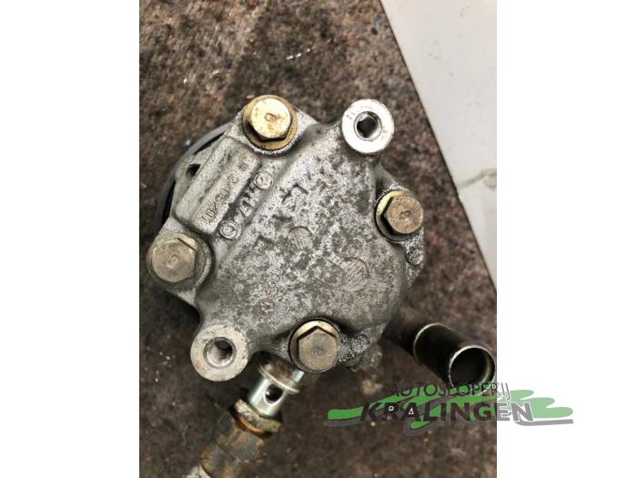Servostyrningspump från en Audi A3 (8L1) 1.8 20V Turbo 2001