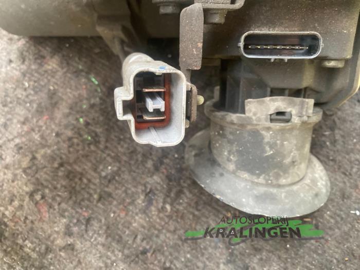 Servostyrningsbox från en Suzuki Swift (ZA/ZC/ZD1/2/3/9) 1.3 VVT 16V 2005