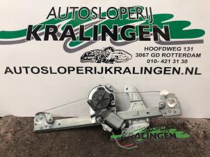 Gebruikte Raammechaniek 2Deurs links-voor Peugeot 107 1.0 12V Prijs € 24,99 Margeregeling aangeboden door Autosloperij Kralingen B.V.