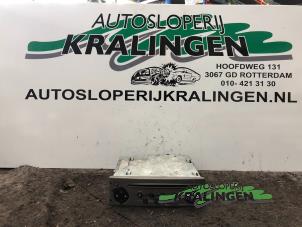 Gebruikte Radio CD Speler Renault Kangoo Express (FW) 1.5 dCi 85 Prijs € 50,00 Margeregeling aangeboden door Autosloperij Kralingen B.V.