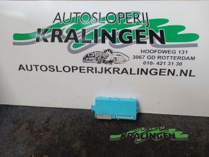 Gebruikte Zekeringkast Mitsubishi Outlander (CU) 2.0 16V 4x2 Prijs op aanvraag aangeboden door Autosloperij Kralingen B.V.