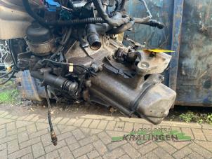 Używane Skrzynia biegów Peugeot 207/207+ (WA/WC/WM) 1.6 16V Cena € 249,99 Procedura marży oferowane przez Autosloperij Kralingen B.V.