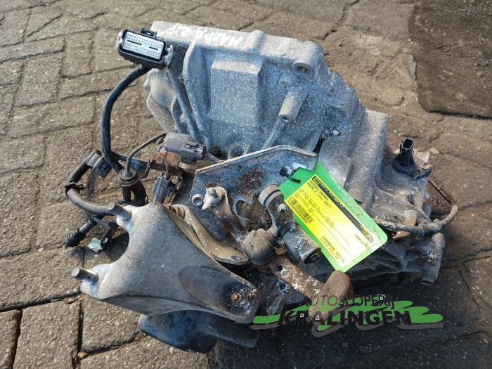 Versnellingsbak van een Mazda 2 (DE) 1.3 16V S-VT High Power 2007