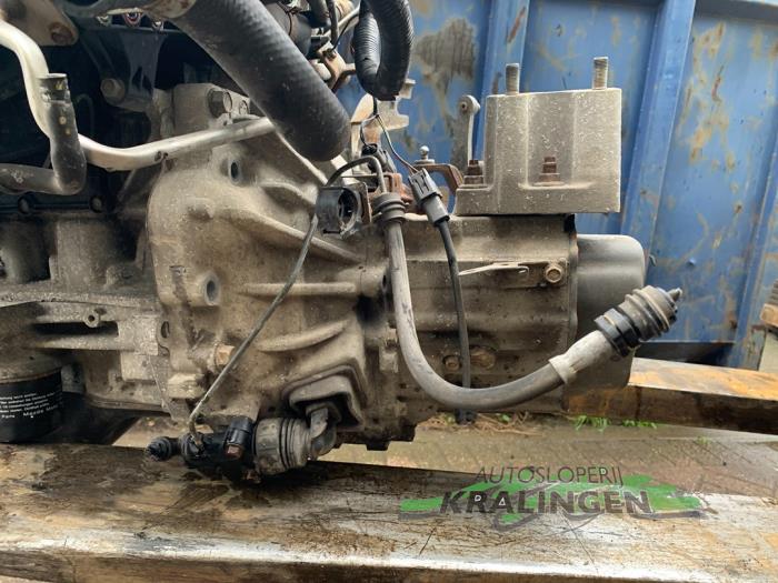 Versnellingsbak van een Mazda 2 (DE) 1.3 16V S-VT High Power 2007