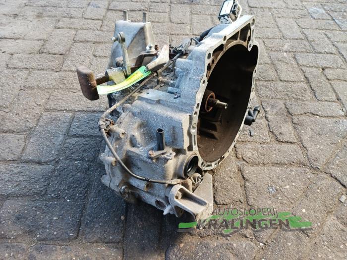 Versnellingsbak van een Mazda 2 (DE) 1.3 16V S-VT High Power 2007