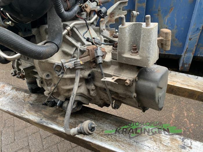 Versnellingsbak van een Mazda 2 (DE) 1.3 16V S-VT High Power 2007