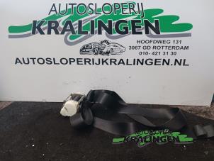 Begagnade Främre säkerhetsbälte, vänster Ford Focus 2 C+C 2.0 TDCi 16V Pris € 50,00 Marginaltabell erbjuds av Autosloperij Kralingen B.V.