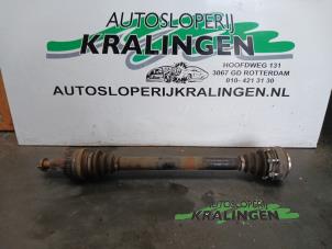 Begagnade Drivaxel, höger bak BMW 1 serie (E87/87N) 116i 1.6 16V Pris € 49,99 Marginaltabell erbjuds av Autosloperij Kralingen B.V.