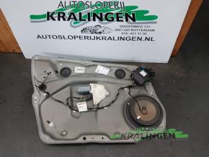 Begagnade Fönstermekanism, 4-dörrars, vänster fram Mercedes B (W245) 1.5 B-160 16V Pris € 24,99 Marginaltabell erbjuds av Autosloperij Kralingen B.V.