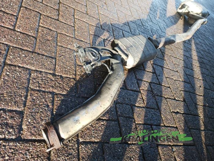 Avgassystem (komplett) från en BMW 7 serie (E65/E66/E67) 730d 24V 2005