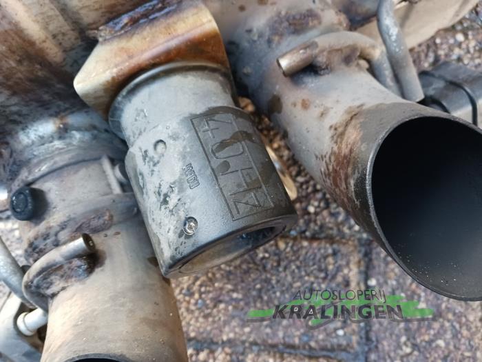 Avgassystem (komplett) från en BMW 7 serie (E65/E66/E67) 730d 24V 2005