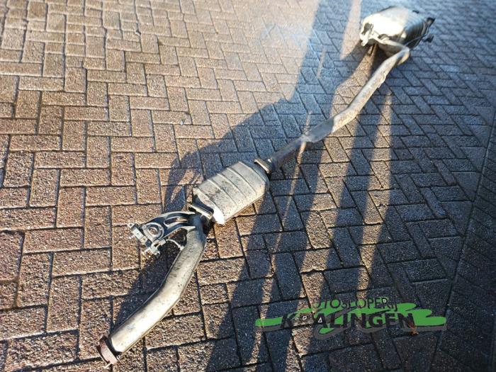 Avgassystem (komplett) från en BMW 7 serie (E65/E66/E67) 730d 24V 2005