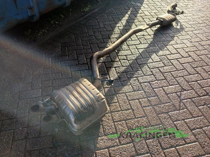 Avgassystem (komplett) från en BMW 7 serie (E65/E66/E67) 730d 24V 2005