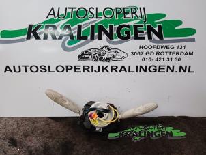 Gebruikte Stuurkolomschakelaar Fiat 500 (312) 1.2 Prijs € 50,00 Margeregeling aangeboden door Autosloperij Kralingen B.V.