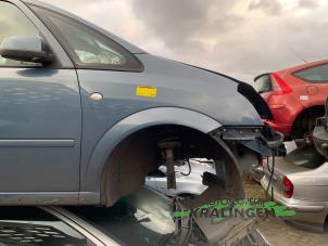 Gebruikte Spatbord rechts-voor Opel Meriva 1.6 16V Prijs € 75,00 Margeregeling aangeboden door Autosloperij Kralingen B.V.