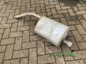 Używane Tlumik koncowy Alfa Romeo 156 Sportwagon (932) 1.8 Twin Spark 16V Cena € 50,00 Procedura marży oferowane przez Autosloperij Kralingen B.V.