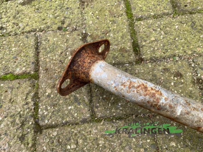 Uitlaat Middendemper van een Citroën C2 (JM) 1.1 2007