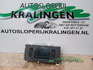 Używane Licznik kilometrów KM Renault Modus/Grand Modus (JP) 1.6 16V Cena € 35,00 Procedura marży oferowane przez Autosloperij Kralingen B.V.
