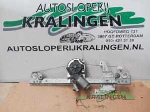 Begagnade Fönstermekanism, 2-dörrars, vänster fram Toyota Aygo (B10) 1.0 12V VVT-i Pris € 24,98 Marginaltabell erbjuds av Autosloperij Kralingen B.V.