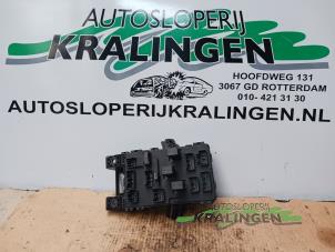 Używane Skrzynka bezpieczników Toyota Avensis (T22) 1.8 16V VVT-i Cena € 19,99 Procedura marży oferowane przez Autosloperij Kralingen B.V.