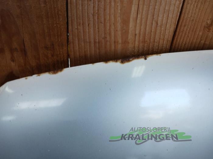 Motorhuv från en Opel Corsa D 1.2 16V 2008