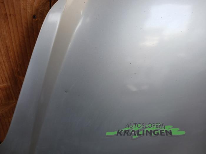 Motorhuv från en Opel Corsa D 1.2 16V 2008