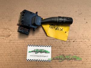Używane Przelacznik wycieraczki Hyundai Matrix 1.6 16V Cena € 25,00 Procedura marży oferowane przez Autosloperij Kralingen B.V.