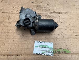 Begagnade Främre torkarmotor Kia Rio (DC22/24) 1.3 RS,LS Pris € 25,00 Marginaltabell erbjuds av Autosloperij Kralingen B.V.