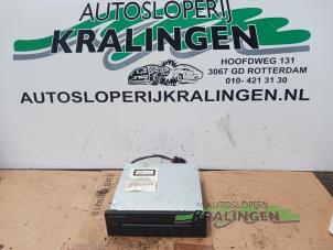 Begagnade CD-växlare Volkswagen Golf V (1K1) 1.4 GT 16V Pris € 29,99 Marginaltabell erbjuds av Autosloperij Kralingen B.V.