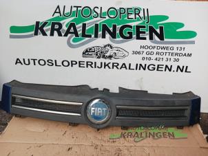 Begagnade Grill Fiat Panda (169) 1.2 Fire Pris € 24,99 Marginaltabell erbjuds av Autosloperij Kralingen B.V.