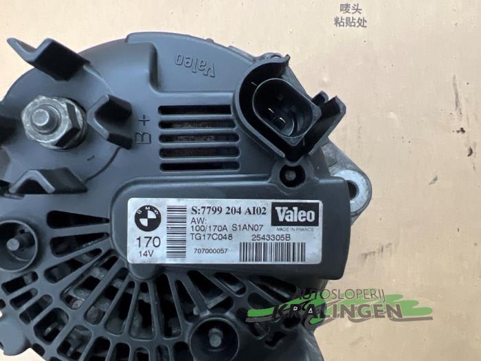 Dynamo från en BMW 7 serie (E65/E66/E67) 730d 24V 2003