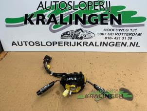 Używane Przelacznik kierunkowskazu Mazda Demio (DW) 1.3 16V Cena € 50,00 Procedura marży oferowane przez Autosloperij Kralingen B.V.