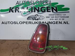 Begagnade Baklykta, höger BMW Mini One/Cooper (R50) 1.6 16V Cooper Pris € 18,99 Marginaltabell erbjuds av Autosloperij Kralingen B.V.