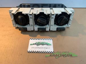 Begagnade Värmekontrollpanel Volvo V40 (VW) 1.8 16V Pris € 35,00 Marginaltabell erbjuds av Autosloperij Kralingen B.V.