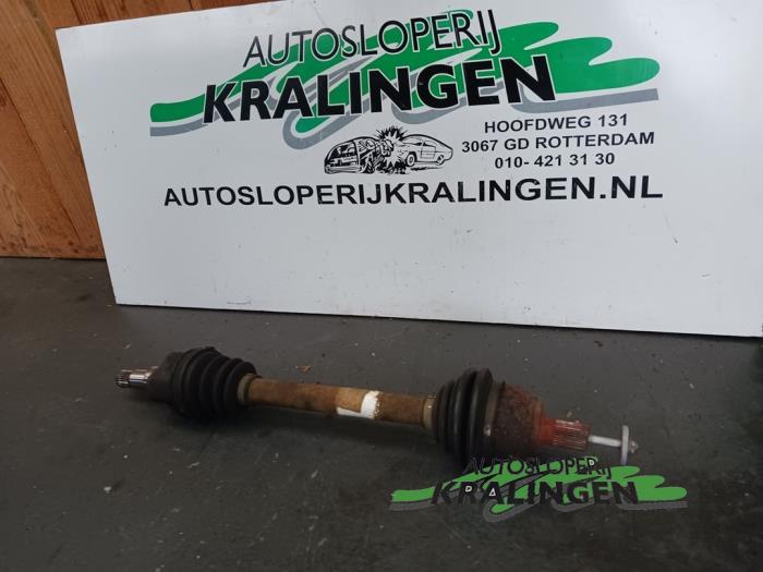 Drivaxel, vänster fram från en Ford Focus C-Max 1.6 16V 2005