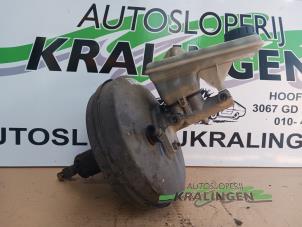 Begagnade Bromsservo Opel Vivaro 1.9 DI Pris € 49,99 Marginaltabell erbjuds av Autosloperij Kralingen B.V.