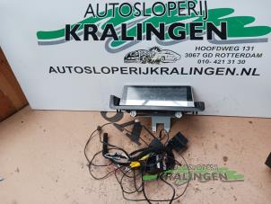 Używane Wyswietlacz wewnetrzny BMW 3 serie (E90) 320i 16V Cena na żądanie oferowane przez Autosloperij Kralingen B.V.